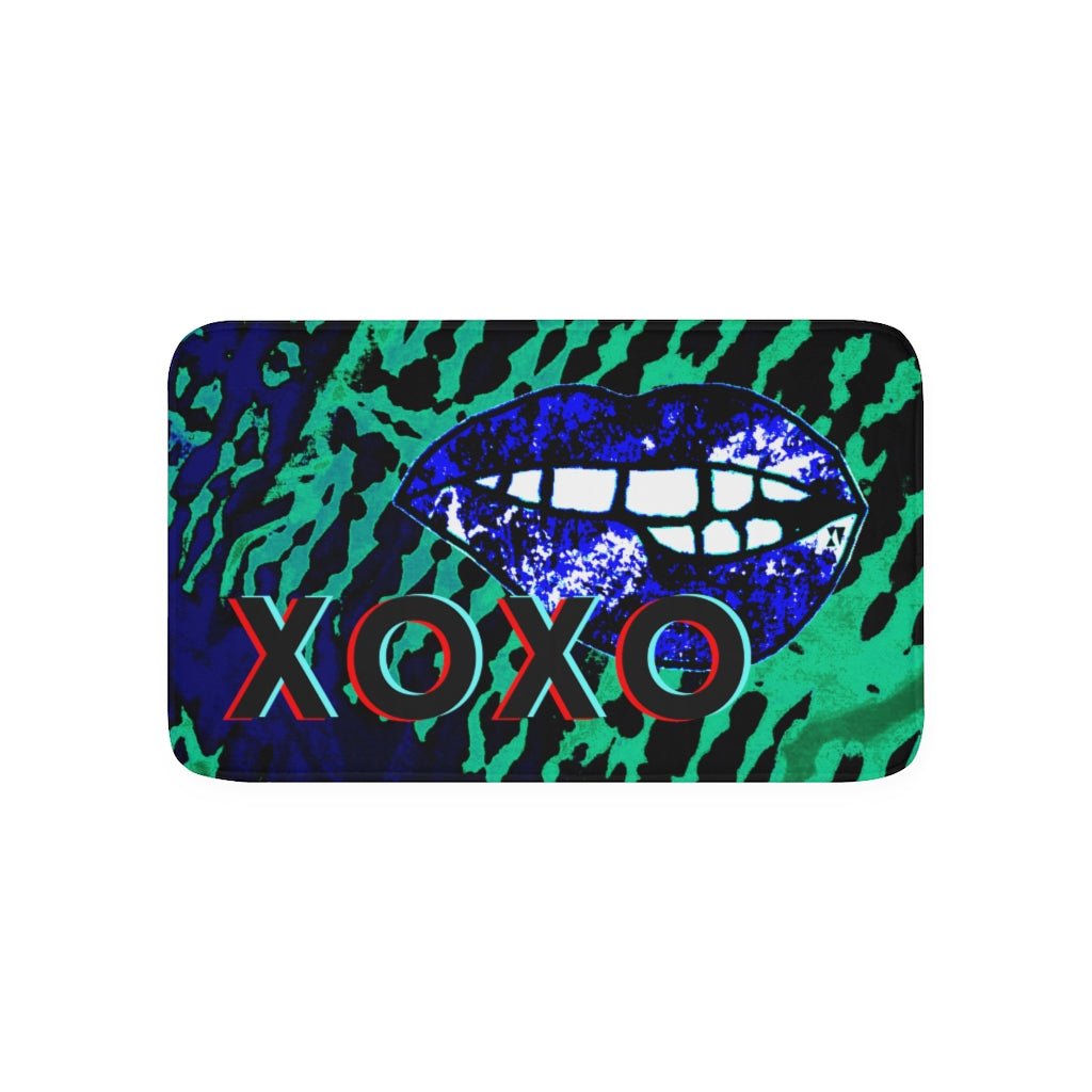 XV BISOUS XOXO Bath Mat